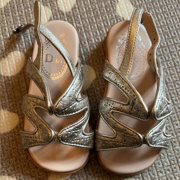Christian Dior Cannage Leather Baby Sandals - Picture 6 of 10